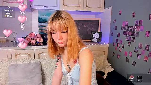 Snapshot of Linablueeyed chatting on 03.15.25 Linablueeyed online show from 03.15.25