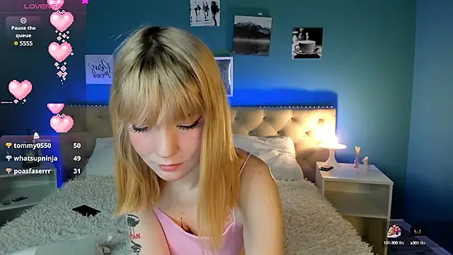 Snapshot of Linablueeyed chatting on 03.17.25 Linablueeyed online show from 03.17.25