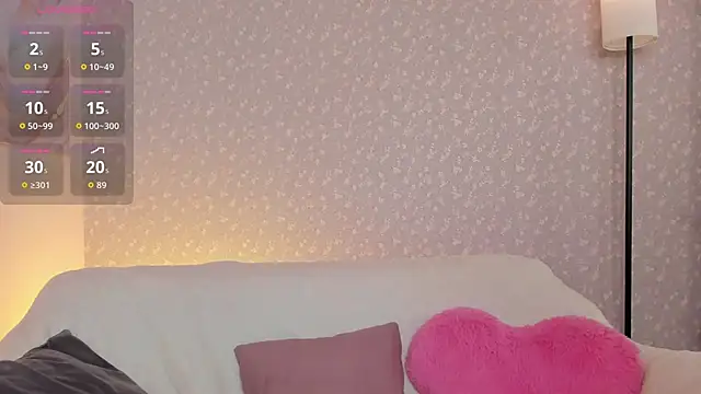 Snapshot of Linablueeyed chatting on 10.06.25 Linablueeyed online show from 10.06.25