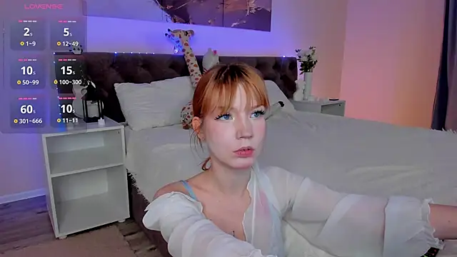 Snapshot of Linablueeyed chatting on 11.15.25 Linablueeyed online show from 11.15.25