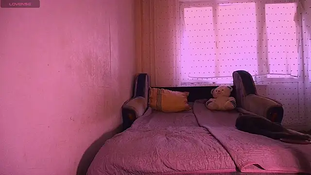 Chloe strip online show from 09.15.25