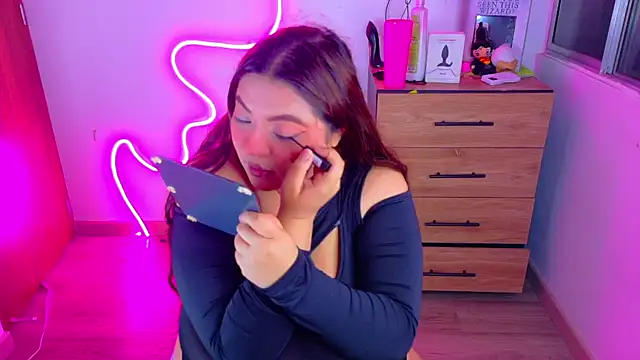 Snapshot of Rebeca_charme21 chatting on 10.10.25 Rebeca charme21 online show from 10.10.25