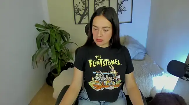 Snapshot of ashleytorres01_ chatting on 12.11.24 ashleytorres01 online show from 12.11.24