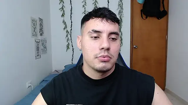 Donovanarmyy online show from 10.17.25