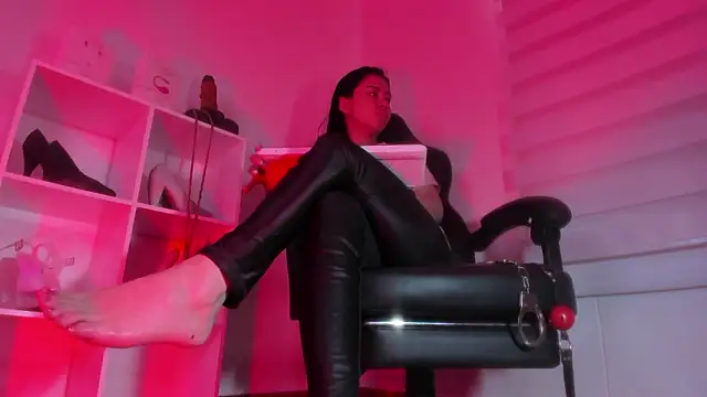 charlotte joliedart online show from 02.03.26