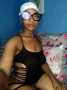 NunuBerry16 online show from 02.27.25