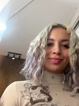 Snapshot of catalina_clark_ chatting on 11.13.25 catalina clark online show from 11.13.25