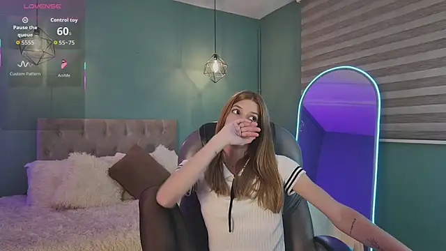 Nora Vennucci online show from 03.19.26