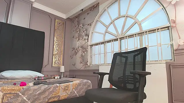 Snapshot of mature_bigass__ chatting on 12.05.25 mature bigass online show from 12.05.25