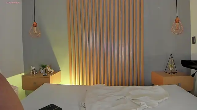 mary suarez online show from 02.14.25