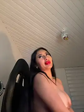 Snapshot of Anily_Lovely chatting on 02.18.25 Anily Lovely online show from 02.18.25