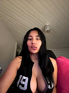 Snapshot of Anily_Lovely chatting on 09.23.25 Anily Lovely online show from 09.23.25