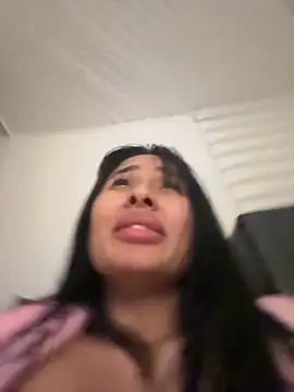 Snapshot of Anily_Lovely chatting on 10.13.25 Anily Lovely online show from 10.13.25