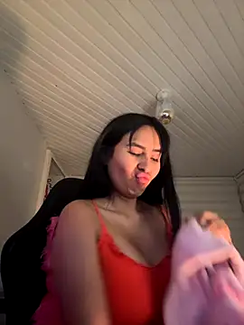 Snapshot of Anily_Lovely chatting on 11.05.25 Anily Lovely online show from 11.05.25