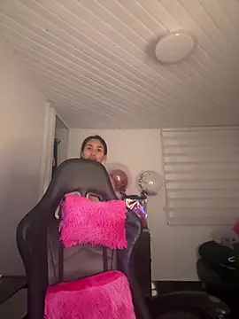 Anily Lovely online show from 04.16.26