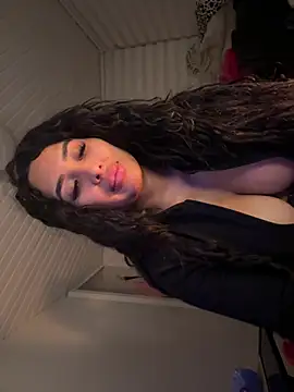 Snapshot of Anily_Lovely chatting on 05.19.26 Anily Lovely online show from 05.19.26