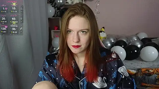 Snapshot of CassieJuice69 chatting on 12.17.24 CassieJuice69 online show from 12.17.24
