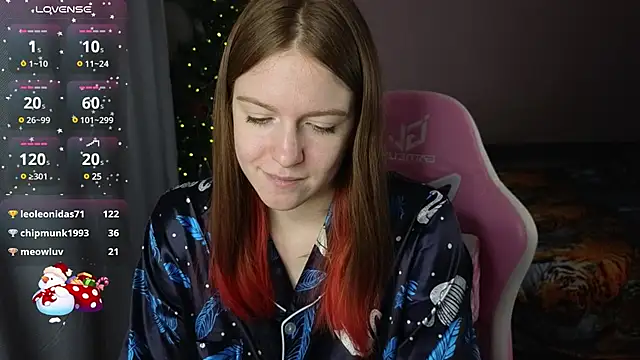 Snapshot of CassieJuice69 chatting on 12.25.24 CassieJuice69 online show from 12.25.24