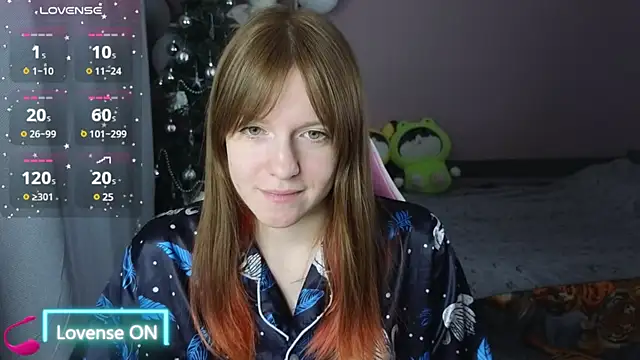 Snapshot of CassieJuice69 chatting on 02.08.25 CassieJuice69 online show from 02.08.25