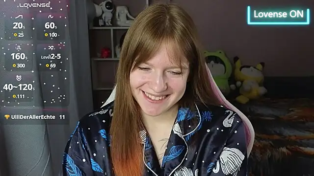 Snapshot of CassieJuice69 chatting on 02.17.25 CassieJuice69 online show from 02.17.25