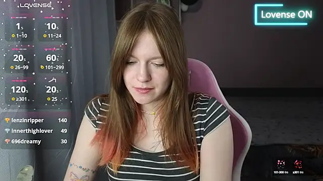 Snapshot of CassieJuice69 chatting on 03.10.25 CassieJuice69 online show from 03.10.25