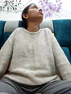 Snapshot of Aleena_Rai chatting on 02.04.25 Aleena Rai online show from 02.04.25