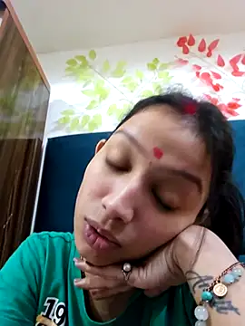 Snapshot of Aleena_Rai chatting on 03.22.25 Aleena Rai online show from 03.22.25