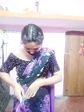 Cute-Simmi online show from 01.12.25