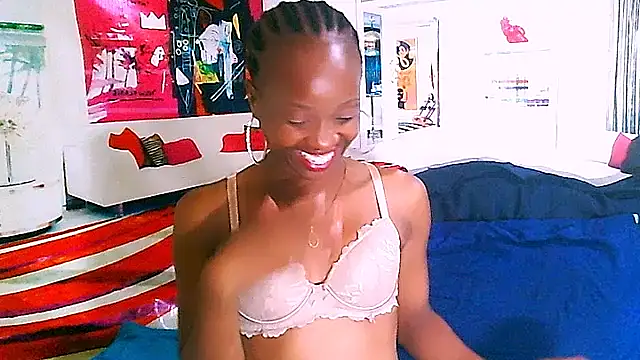 Snapshot of EbonyCreamy69 chatting on 01.08.25 EbonyCreamy69 online show from 01.08.25