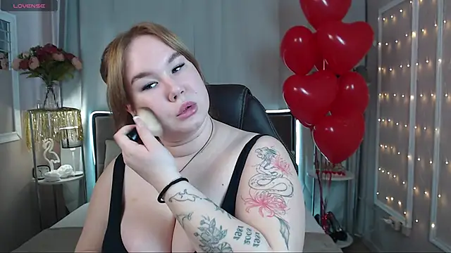 Snapshot of Emmy_Greis chatting on 02.13.25 Emmy Greis online show from 02.13.25