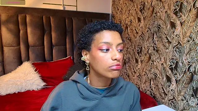 Snapshot of Zia_Green chatting on 04.29.26 Zia Green online show from 04.29.26