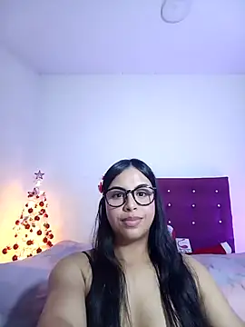 Snapshot of ken_megan chatting on 12.12.24 ken megan online show from 12.12.24