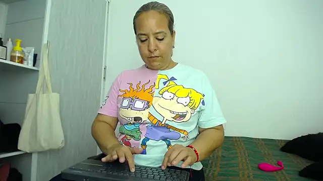 Snapshot of Iivana_19 chatting on 02.08.26 Iivana 19 online show from 02.08.26