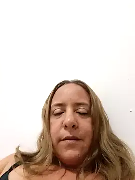 Snapshot of Iivana_19 chatting on 03.01.26 Iivana 19 online show from 03.01.26