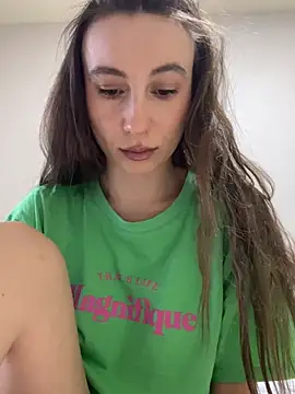 viviandaimond1 online show from 12.18.24