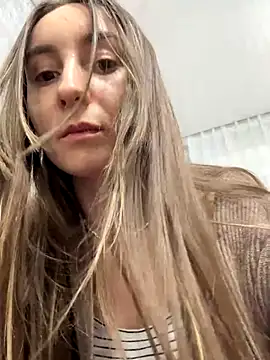 viviandaimond1 online show from 10.16.25