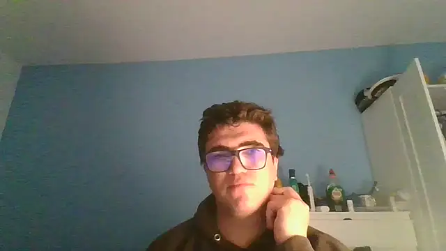 Snapshot of sorolla12 chatting on 12.17.25 sorolla12 online show from 12.17.25