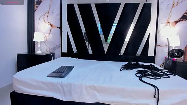 KarinaSimonz online show from 09.20.25