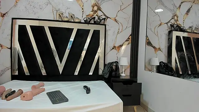 KarinaSimonz online show from 12.05.25