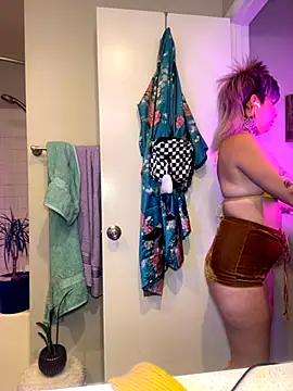 GoldieBakeman online show from 09.14.25