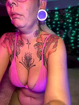 GoldieBakeman online show from 11.19.25