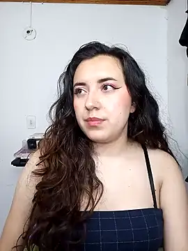 Emi chik online show from 12.14.24