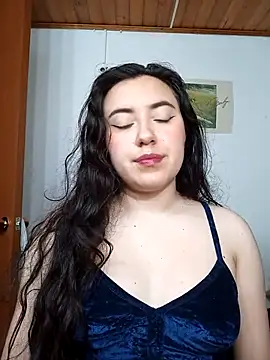 Emi chik online show from 02.04.26