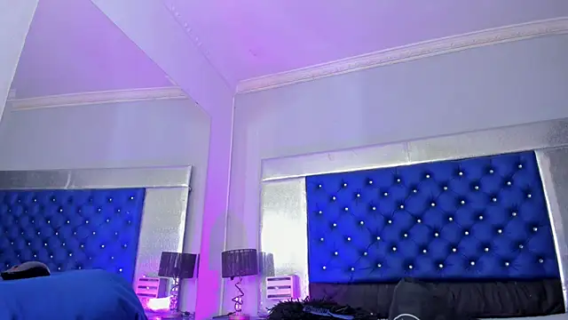 Eyleen Santos online show from 12.15.25