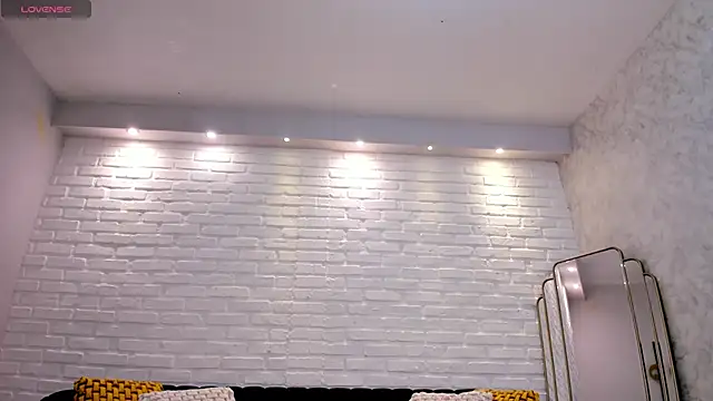 KatieNolan 1 online show from 11.24.25