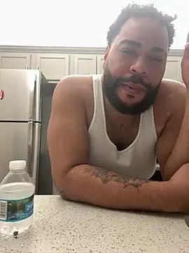 Snapshot of B_and_K chatting on 12.11.24 B and K online show from 12.11.24