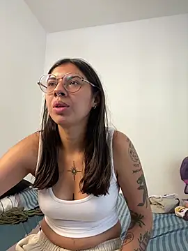 Argentiiniita online show from 03.19.25