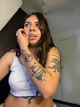 Argentiiniita online show from 11.26.25