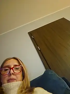 Snapshot of MariaRichi_ chatting on 02.11.26 MariaRichi online show from 02.11.26