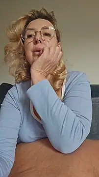 Snapshot of MariaRichi_ chatting on 03.07.26 MariaRichi online show from 03.07.26